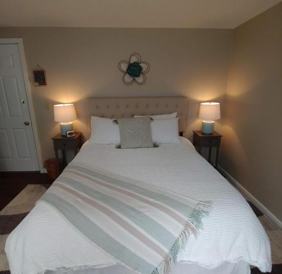 Goose Pond Inn Bed & Breakfast