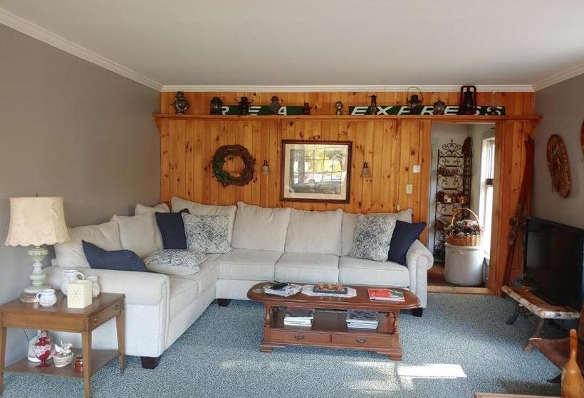 Goose Pond Inn Bed & Breakfast