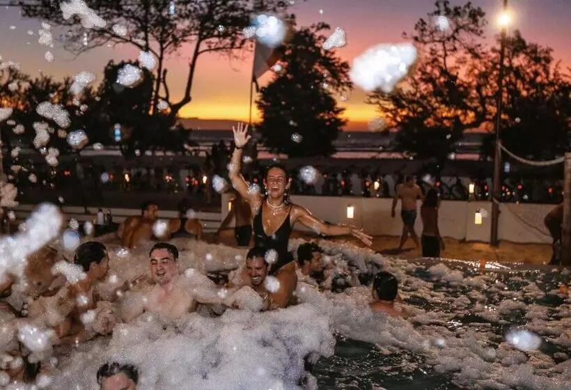 Retkeilymaja Mad Monkey Gili Trawangan