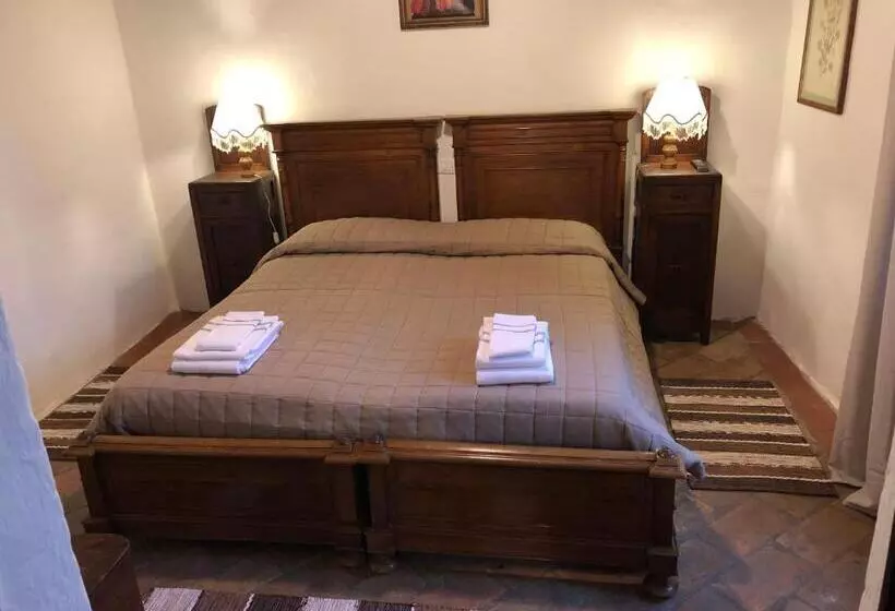 Hotelli Al Podere Del Nonno Romolo