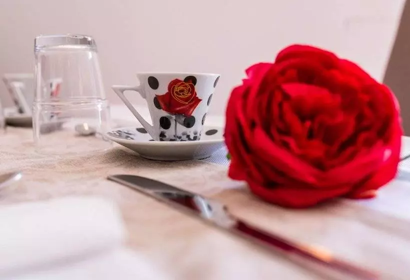 هتل Le Undici Rose