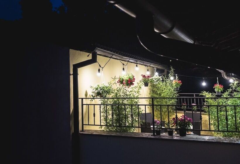 هتل Le Undici Rose