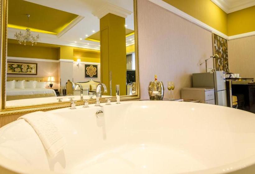 Phoenicia Boutique Hotel & Casino - Adults Only