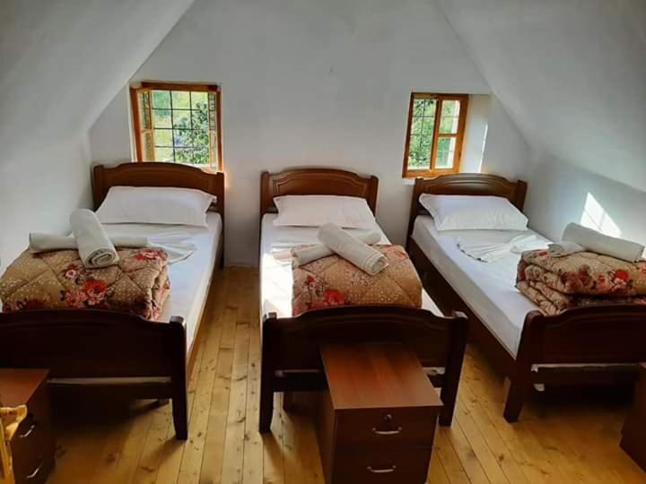 Majatalo Guest House Gjelaj