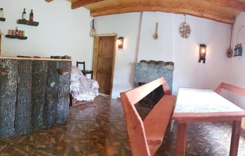 Majatalo Guest House Gjelaj