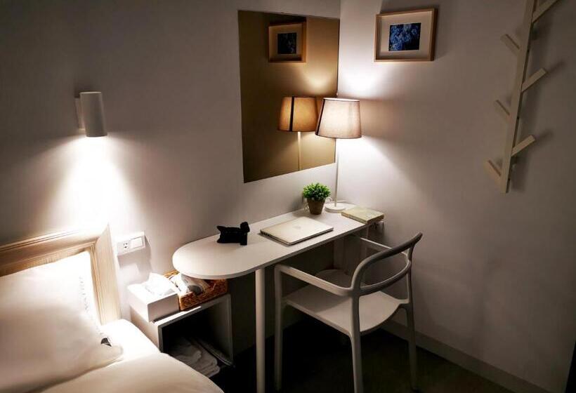 هاستل Bluewater Hotel Xpark Gloria Outlets Taoyuan Baseball Stadium