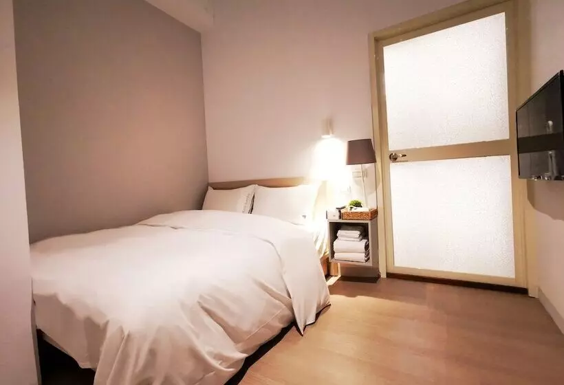 هاستل Bluewater Hotel Xpark Gloria Outlets Taoyuan Baseball Stadium