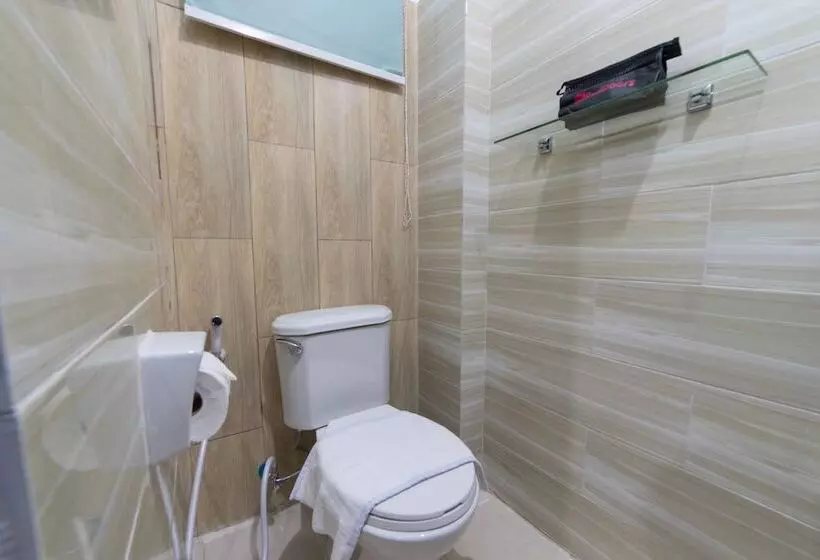 Hotelli Reddoorz @ Padre Gomez Davao