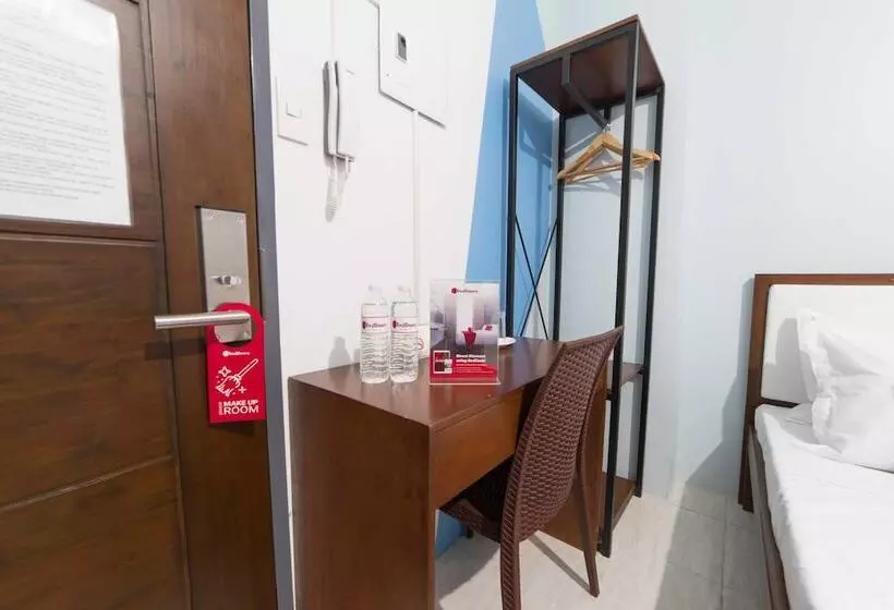 Hotelli Reddoorz @ Padre Gomez Davao