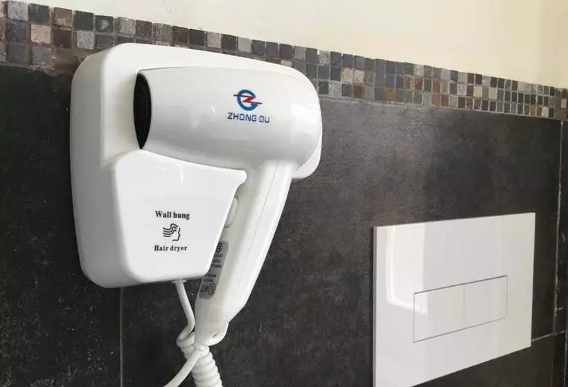 تختخواب و صبحانه A 2 Passi Da