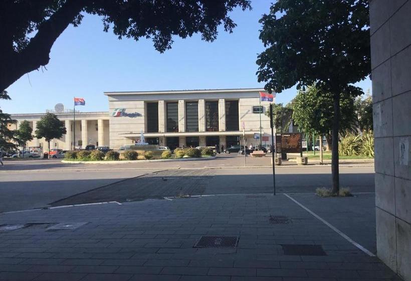 تختخواب و صبحانه A 2 Passi Da