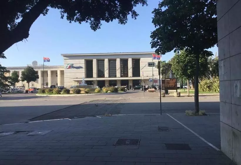 تختخواب و صبحانه A 2 Passi Da