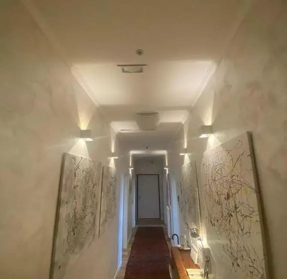 تختخواب و صبحانه A 2 Passi Da