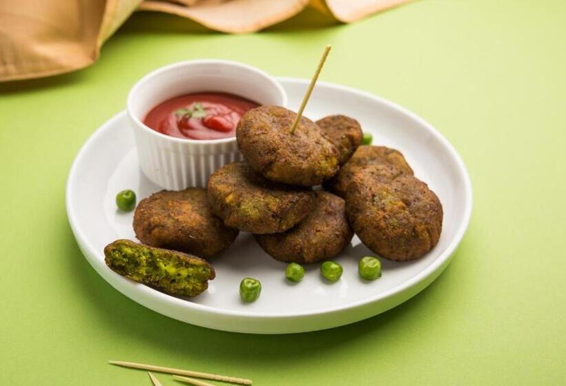 Hotel Super Collection O Kalinga Bapuji Nagar