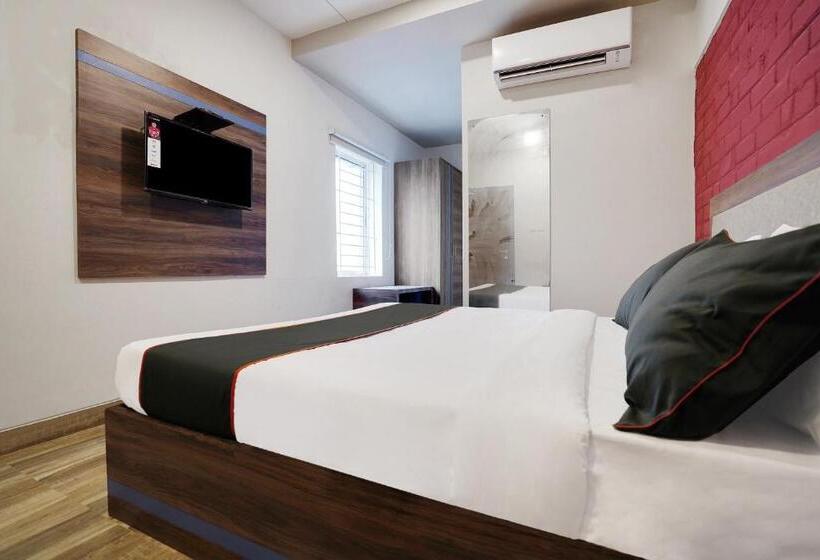 Hotel Super Collection O Kalinga Bapuji Nagar