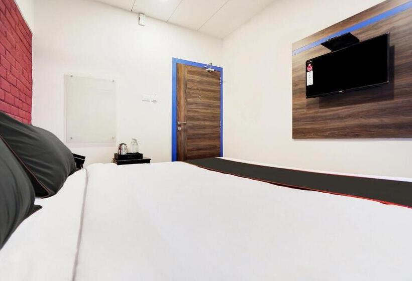 Hotel Super Collection O Kalinga Bapuji Nagar