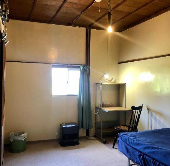 بنسيون 自然の中の古民家ゲストハウスちゃいはな庵 Organic County Style Classic House Chaihana An