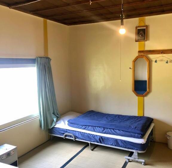 بنسيون 自然の中の古民家ゲストハウスちゃいはな庵 Organic County Style Classic House Chaihana An