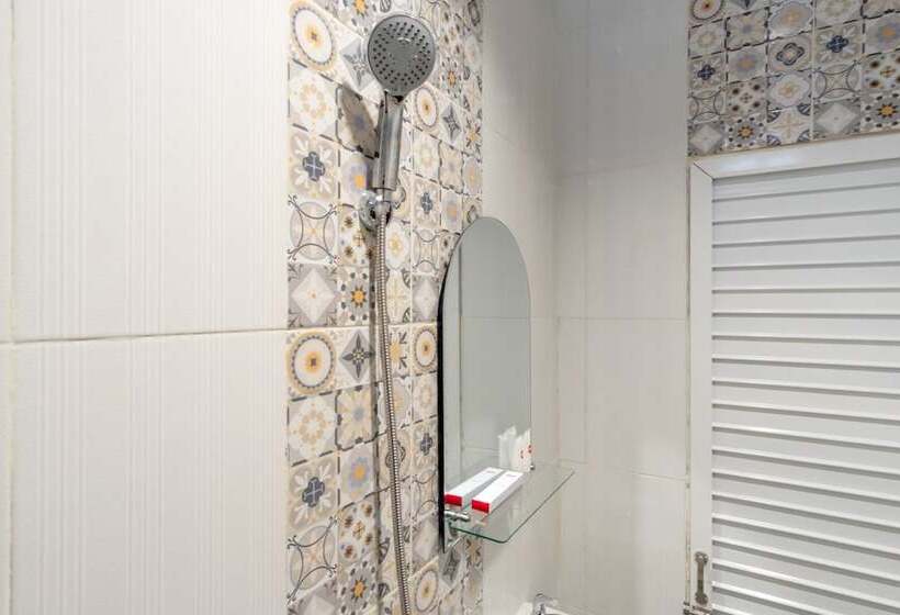 호텔 Oyo 621 Vania Residence