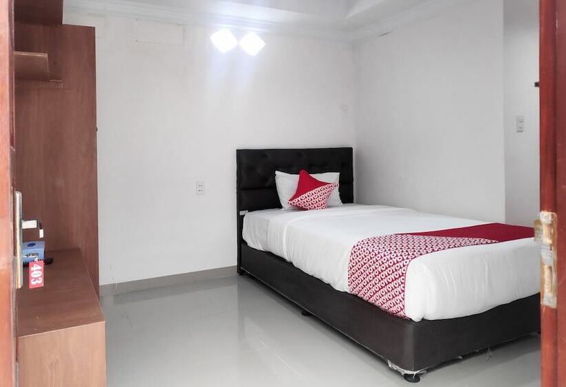 호텔 Oyo 621 Vania Residence