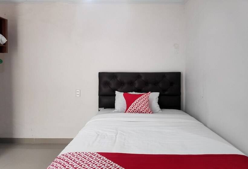 호텔 Oyo 621 Vania Residence