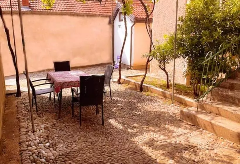 پانسیون Balkan House