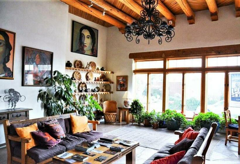 تختخواب و صبحانه Casa Benavides Inn