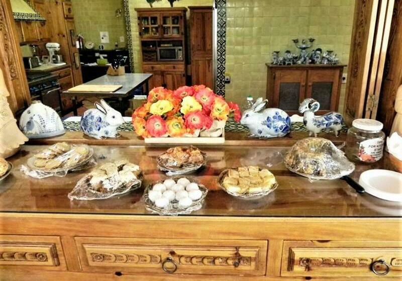 تختخواب و صبحانه Casa Benavides Inn