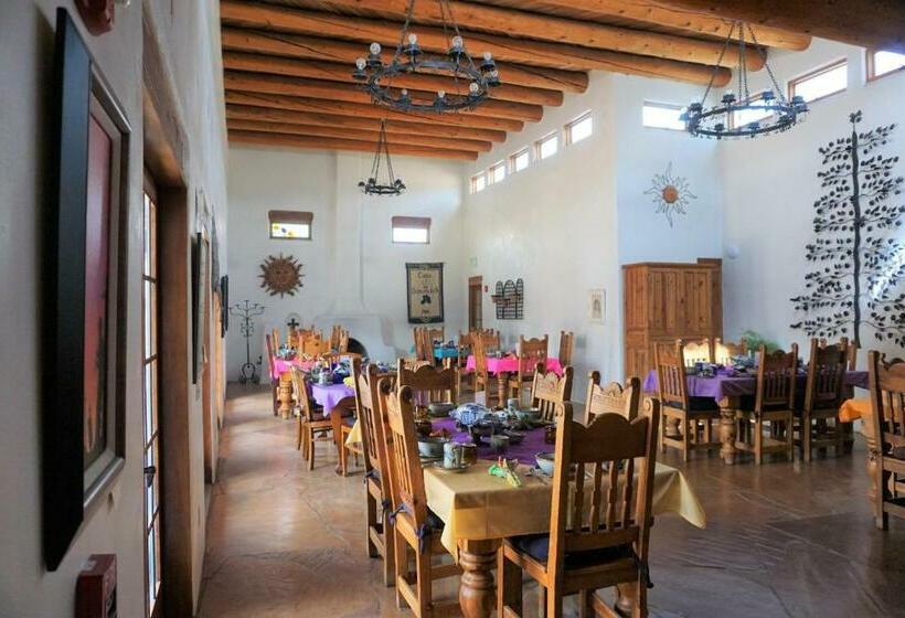 تختخواب و صبحانه Casa Benavides Inn