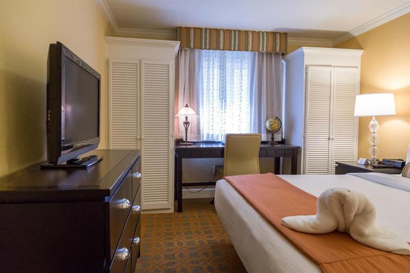 Carlsbad Inn Beach Resort