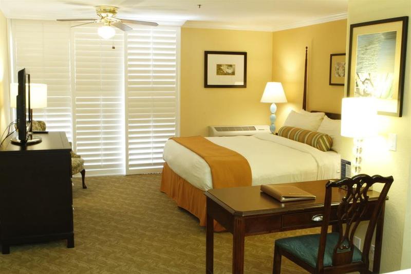 Carlsbad Inn Beach Resort