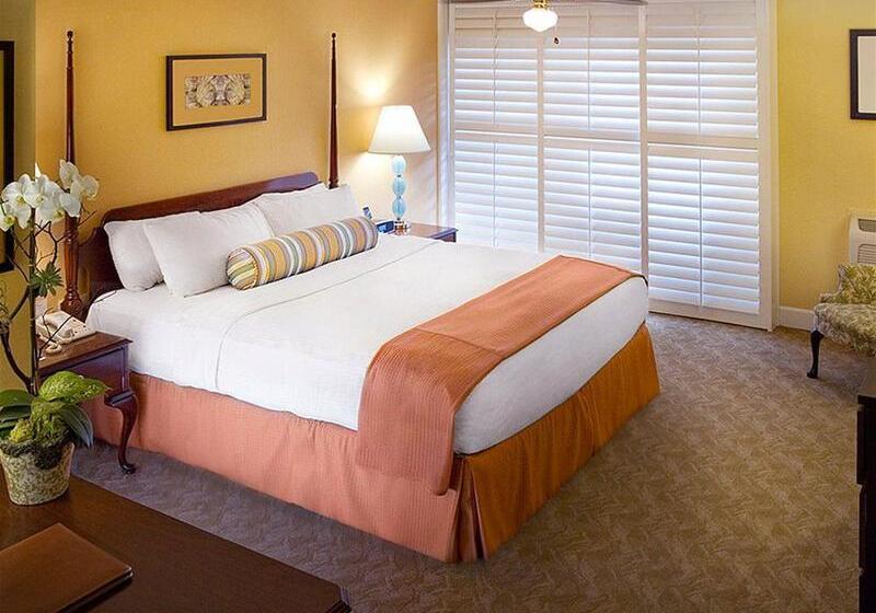 Carlsbad Inn Beach Resort