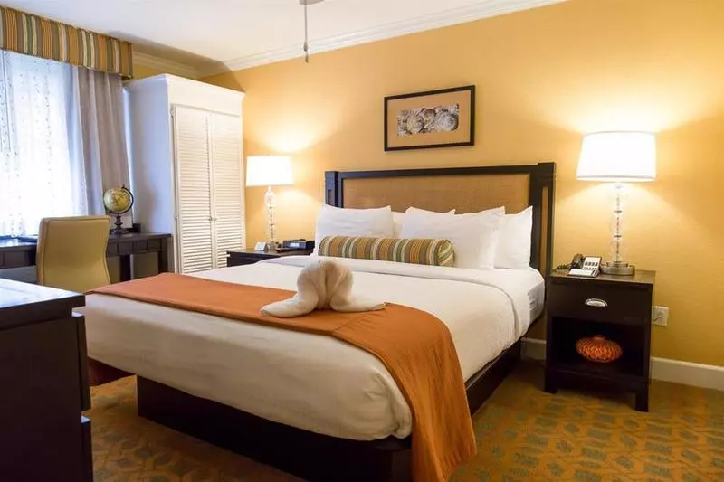 Carlsbad Inn Beach Resort