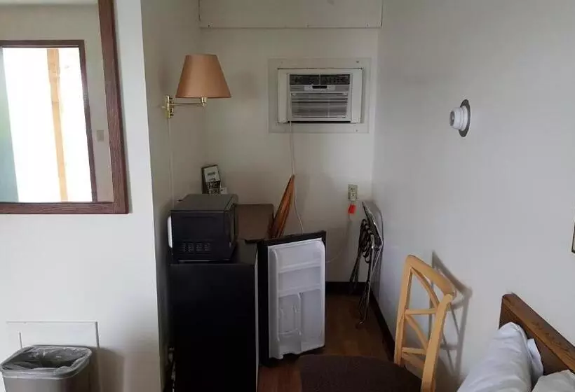 Отель Budget Host Inn