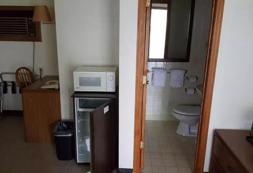 Отель Budget Host Inn