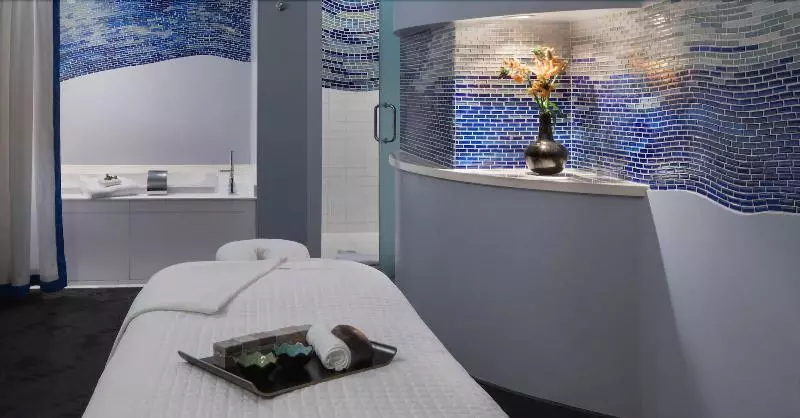 Отель Canyon Ranch Lenox