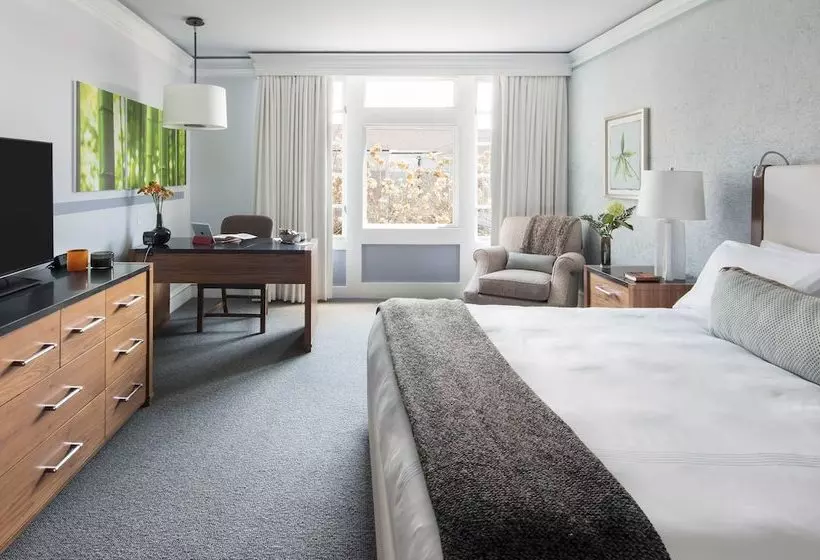 Отель Canyon Ranch Lenox