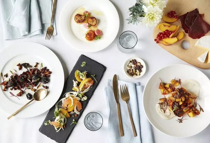 Отель Canyon Ranch Lenox