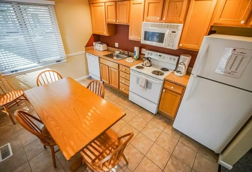 هتل Cape Cod Holiday Estates, A Vri Resort