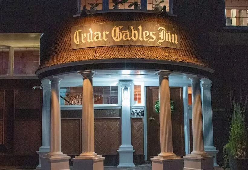 ホテル Cedar Gables Inn