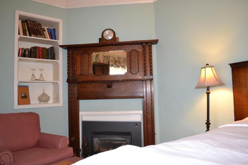 בית מלון כפרי Cedar Gables Inn