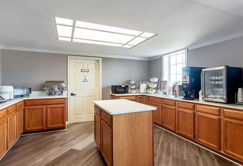 호텔 Clarion Inn Willow River