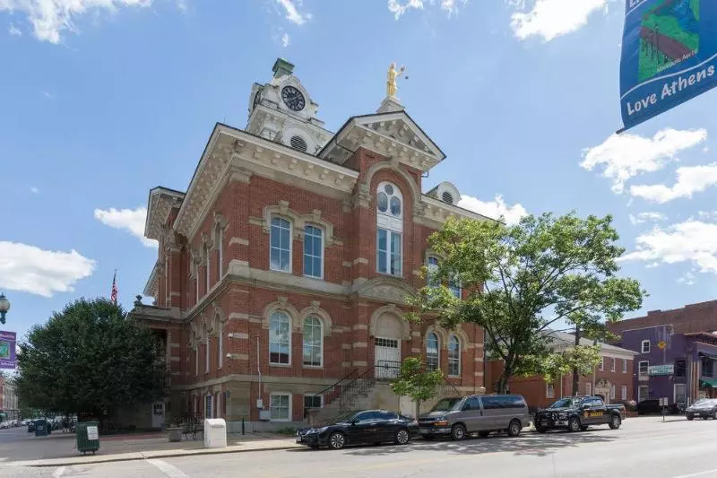 בית מלון כפרי Knights Inn  Athens, Oh