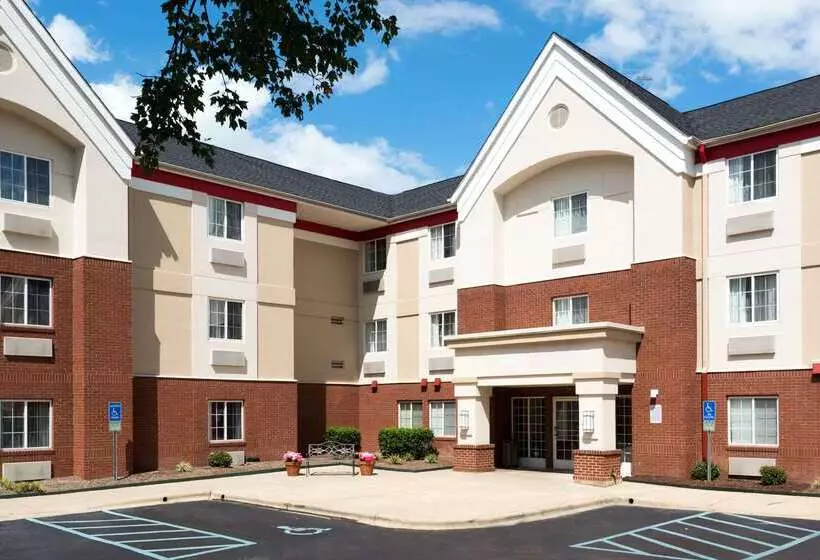בית מלון כפרי Mainstay Suites Raleigh Cary