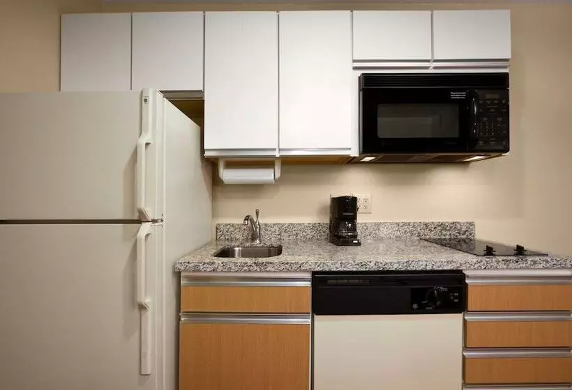 בית מלון כפרי Mainstay Suites Raleigh Cary