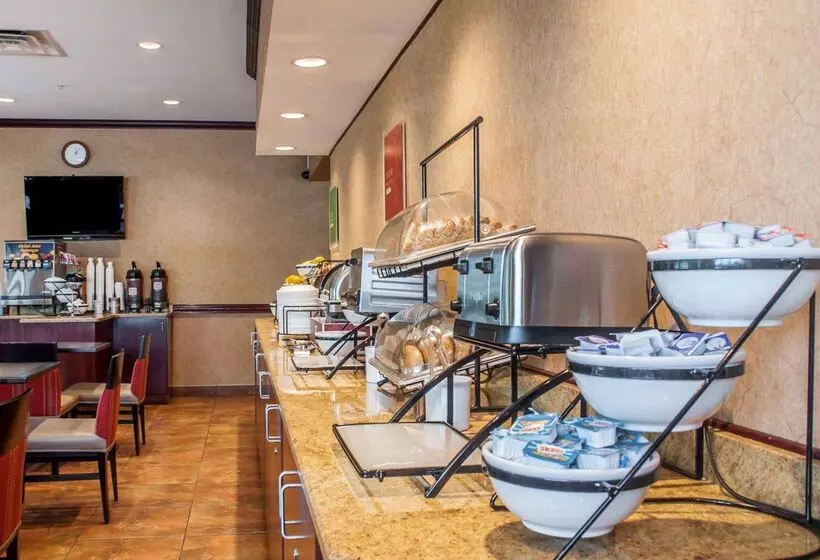 هتل Quality Inn Near Walden Galleria Mall