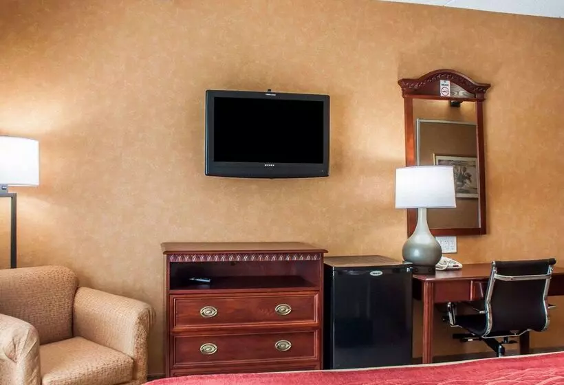 هتل Quality Inn Near Walden Galleria Mall