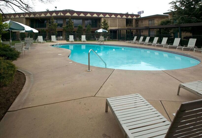 Red Lion Hotel Yakima Center