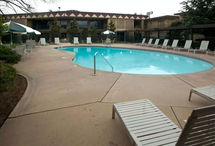 Red Lion Hotel Yakima Center