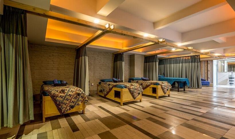 Grande Valore Hotel Cikarang